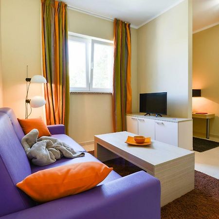 Cecilia Apartments Лун Екстериор снимка