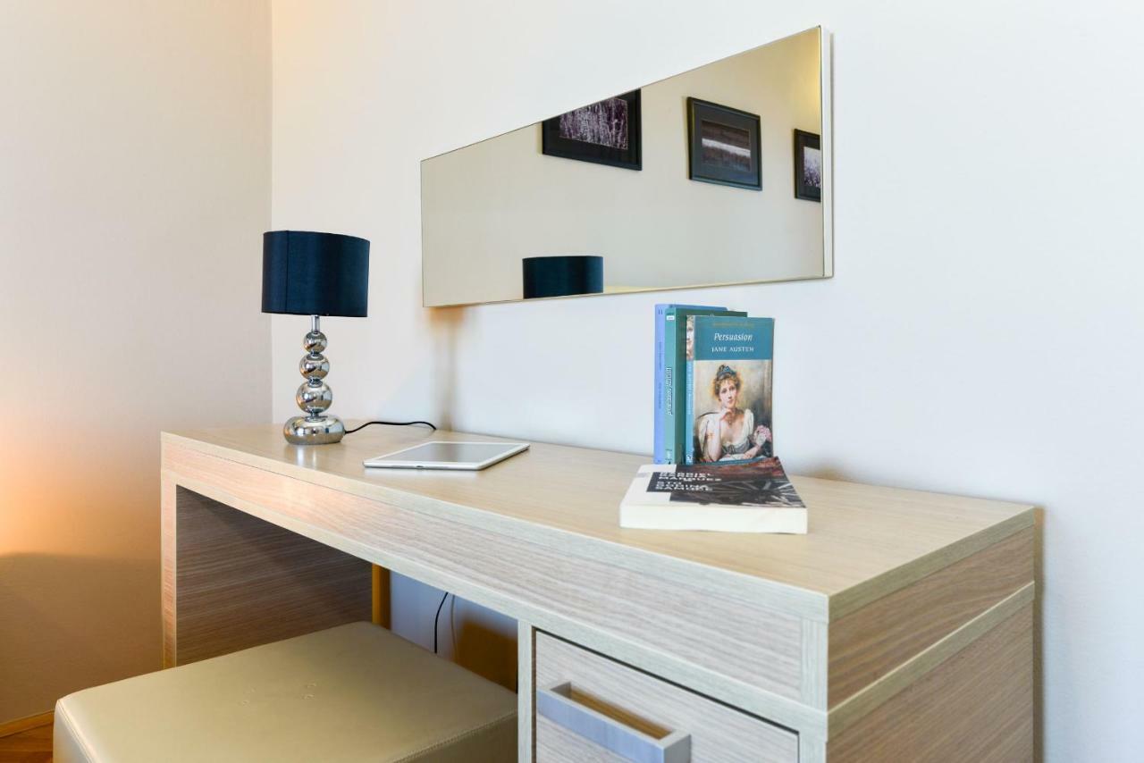 Cecilia Apartments Лун Екстериор снимка